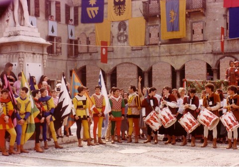 Gruppo degli sbandieratori di Gubbio 1980