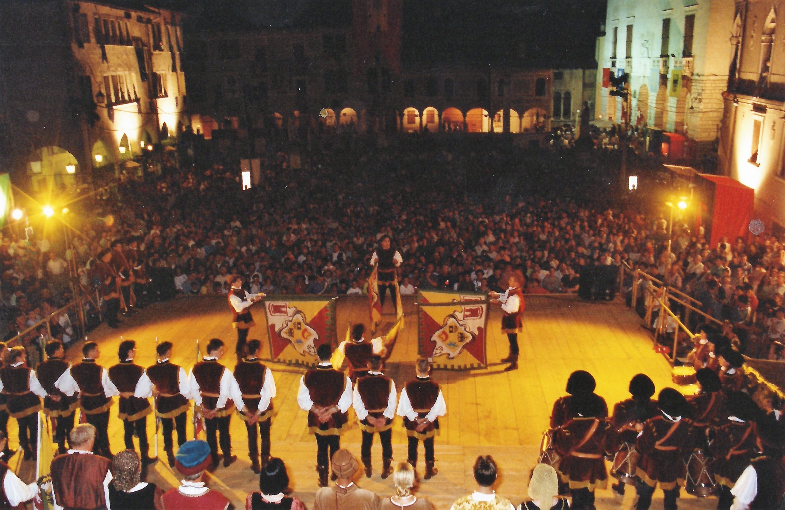 Spettacolo Gruppo Sbandieratori Città di Feltre – 1994