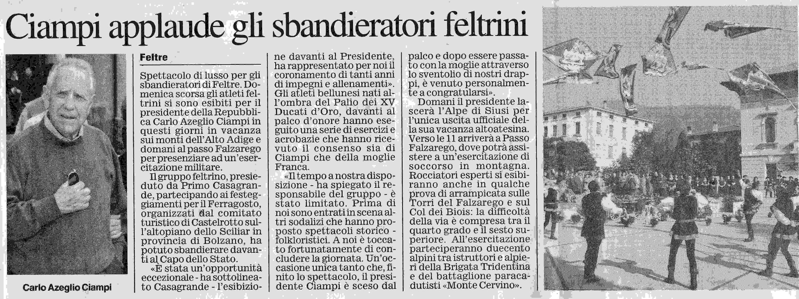 “Ciampi applaude gli sbandieratori feltrini” 2003