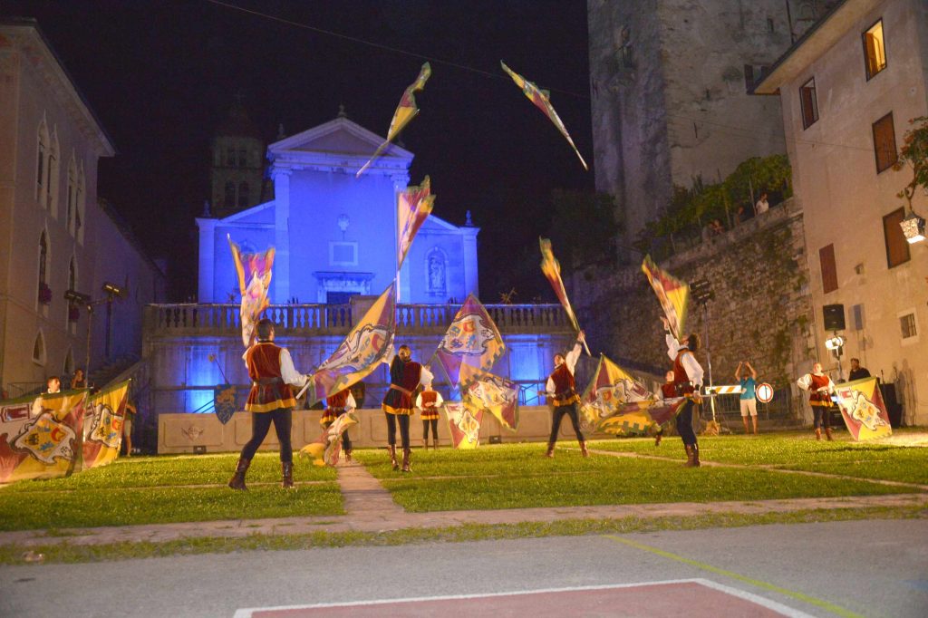 Spettacolo Gruppo Sbandieratori Città di Feltre 2017